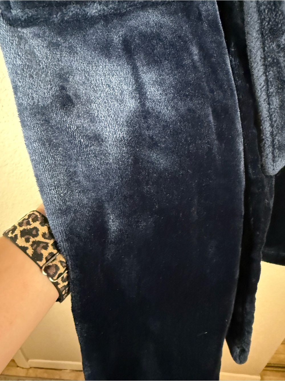 Sonoma BathRobe With Belt Navy S/M Super Soft Cozy Plush Robe Loungewear Pockets - Picture 3 of 9